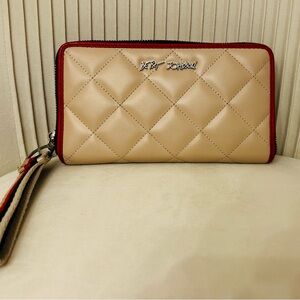Betsey Johnson Beige Quilted Women's Wallet